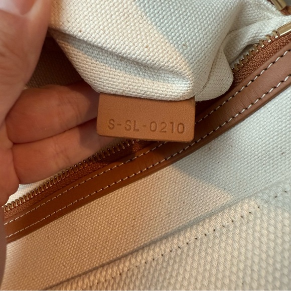 CELINE Horizontal Beige Canvas Calfskin Logo Tote Bag - Picture 14 of 15